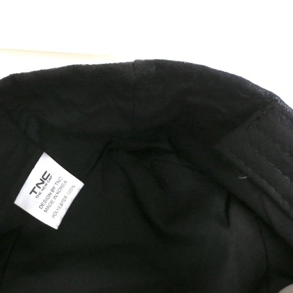 TNC FAUX CALF FUR ANIMAL PATTERN BASEBALL BLACK/RED UNISEX - Picture 6 of 9